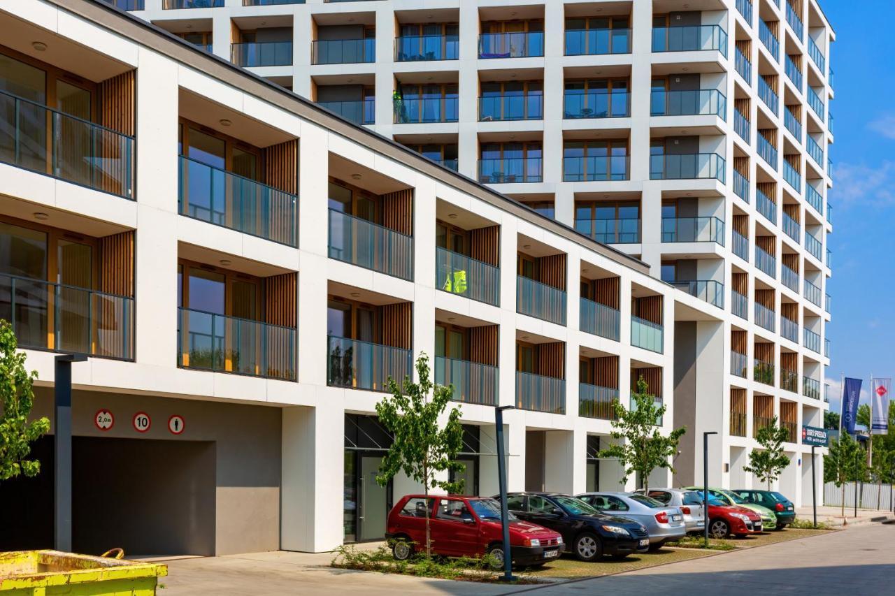 Warsaw Praga Kokoryczki Apartments With Parking By Noclegi Renters Extérieur photo