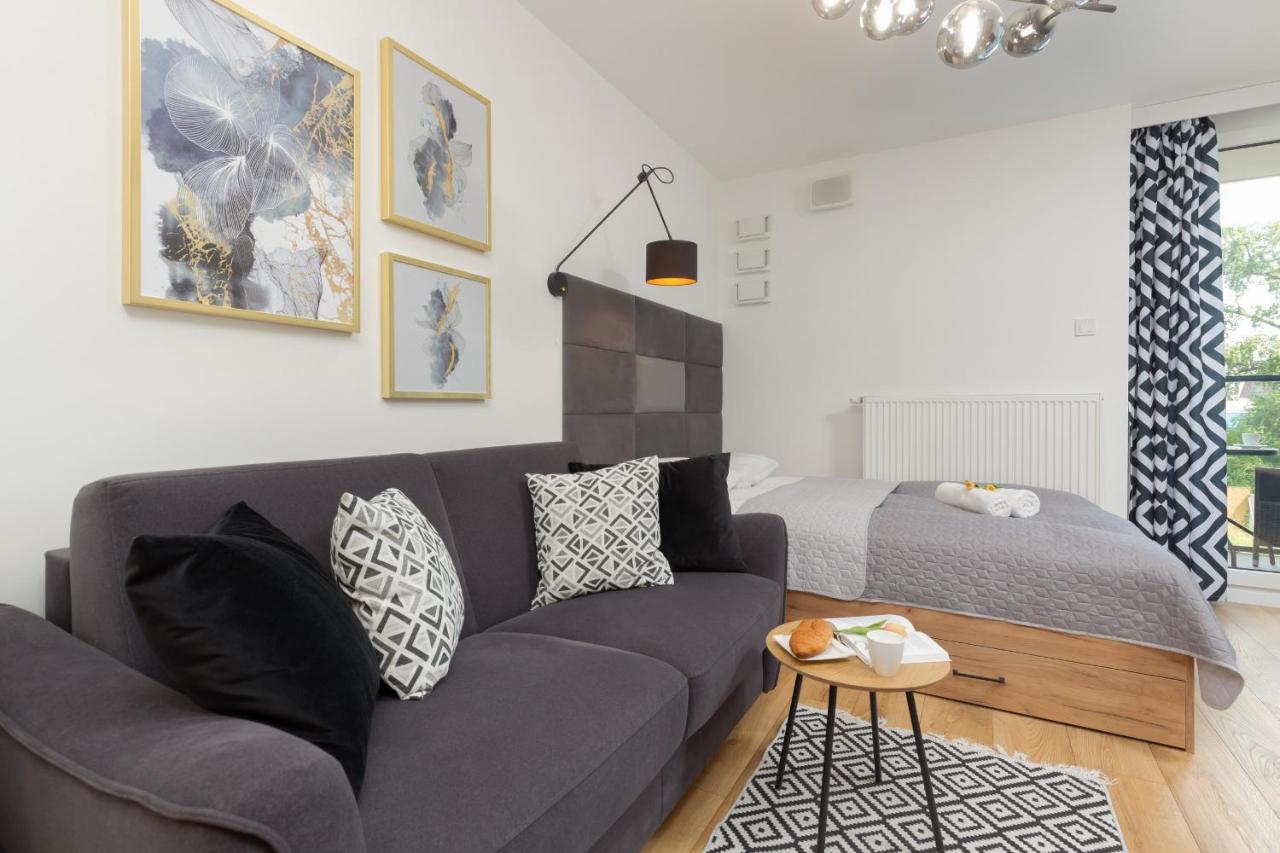 Warsaw Praga Kokoryczki Apartments With Parking By Noclegi Renters Extérieur photo