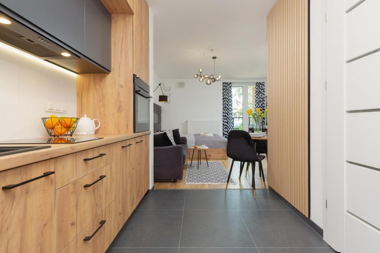 Warsaw Praga Kokoryczki Apartments With Parking By Noclegi Renters Extérieur photo