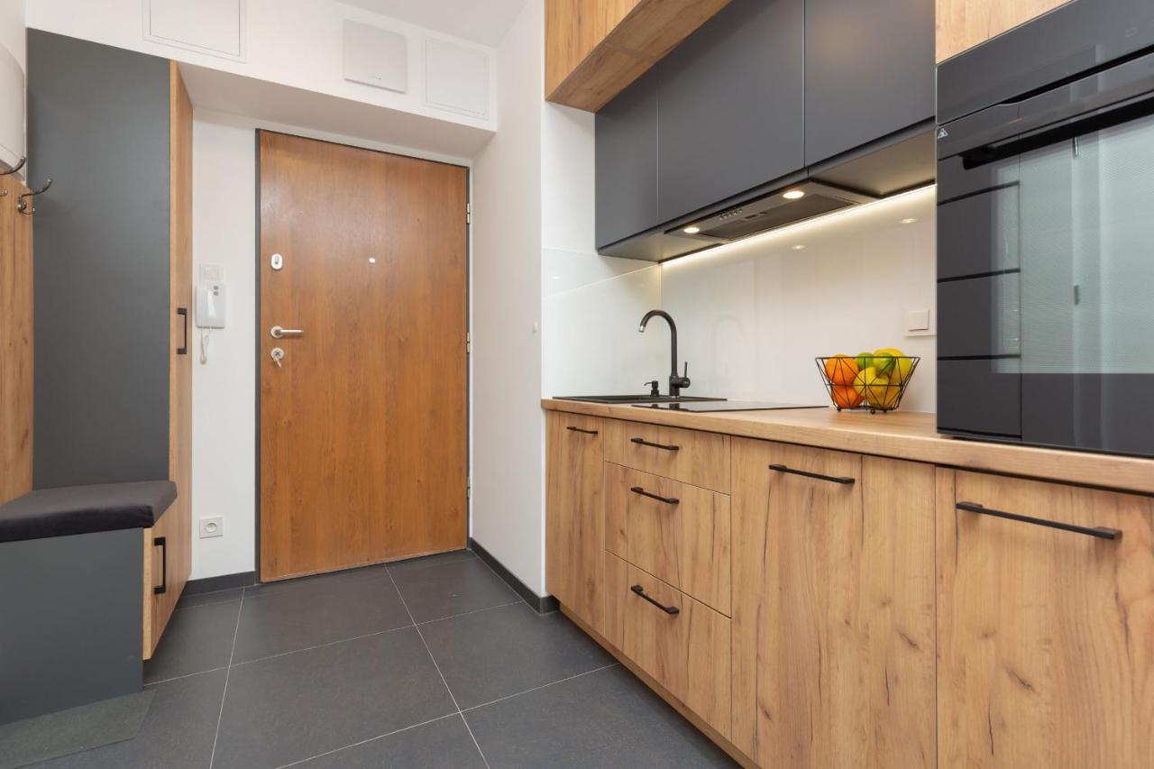 Warsaw Praga Kokoryczki Apartments With Parking By Noclegi Renters Extérieur photo
